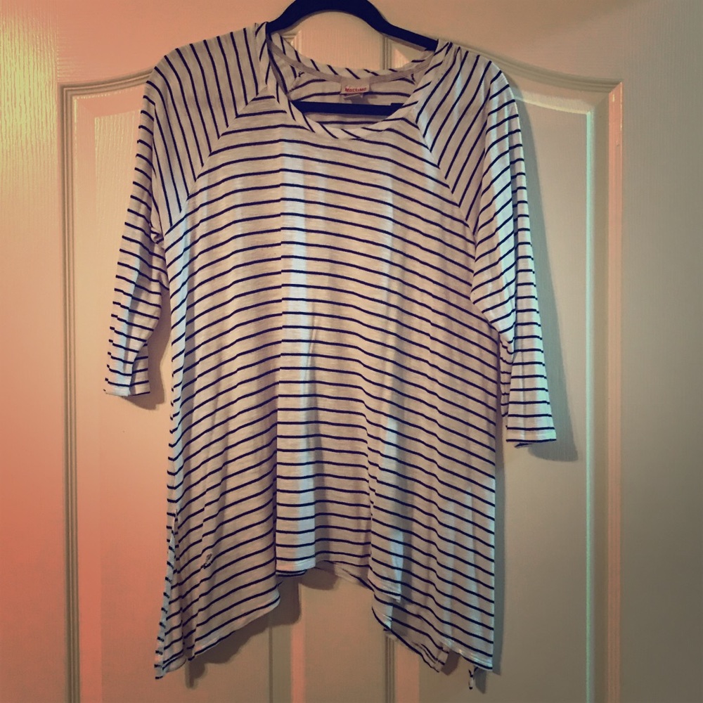 White and black stripped T-Shirt with long sides